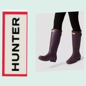 hunter boots black grape